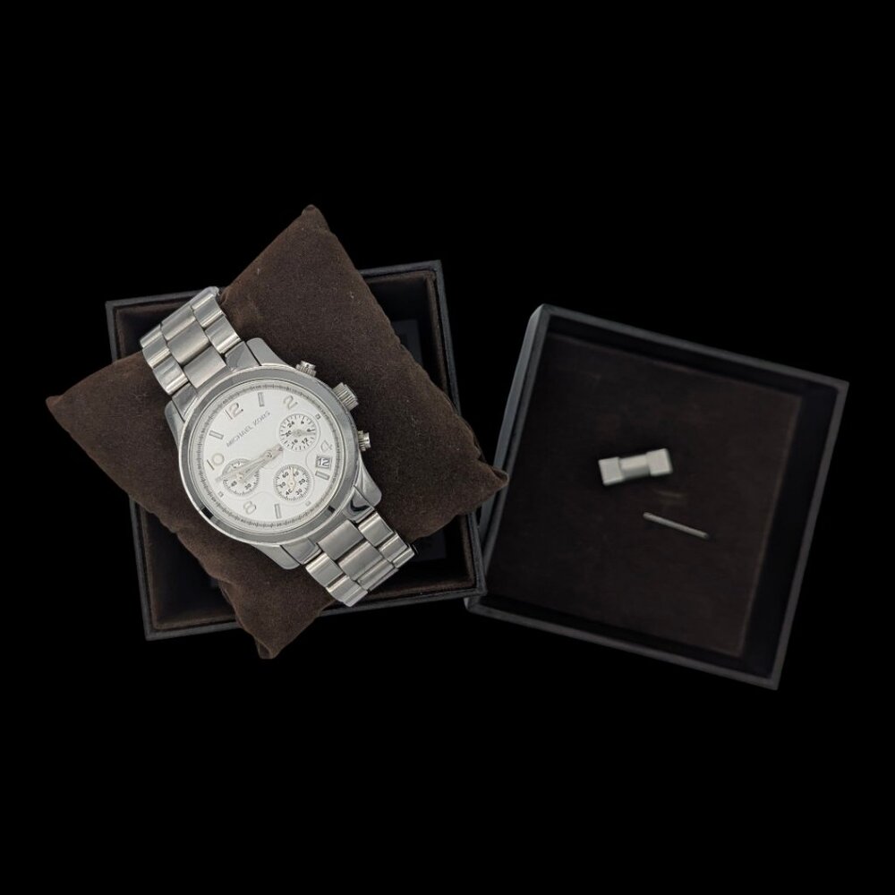 Michael Kors MK5076 Runway Chronograph Silver Ladies Watch - Picture 5 of 5